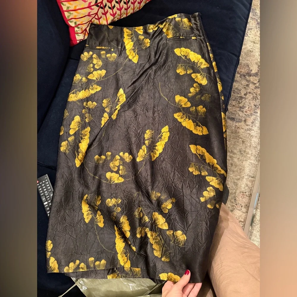 Brown and Gold Floral Skirt - Picture 2 of 7